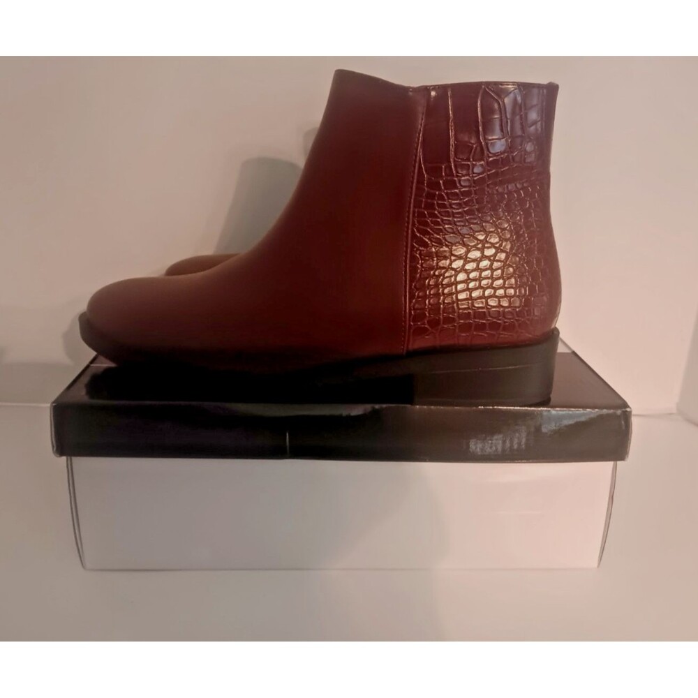 Weeboo Ankle Boots sz 8 Wine NIB Zip 1" Heel Crocodile Vegan Leather
